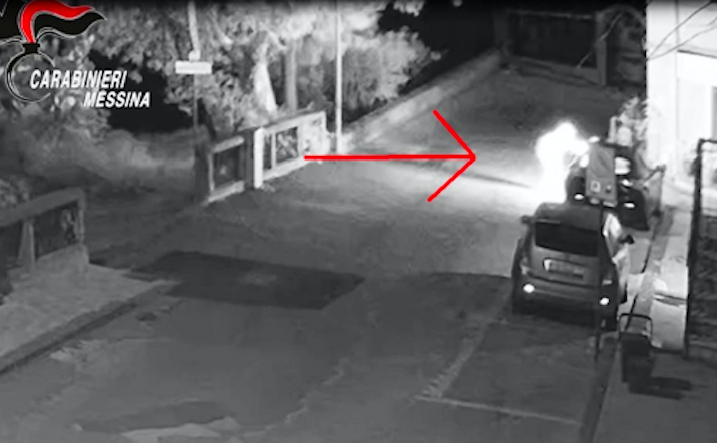 Provincia di Messina, incendiano lโauto del comandante dei Carabinieri: 6 arresti