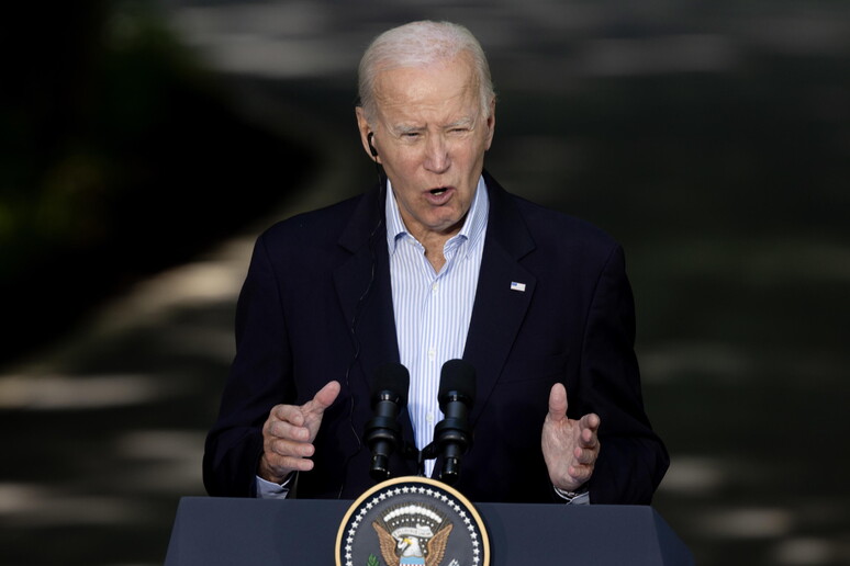 Usa, Biden dopo l’incontro con i figli di Martin Luther King: “Non c’รจ posto per il suprematismo bianco”