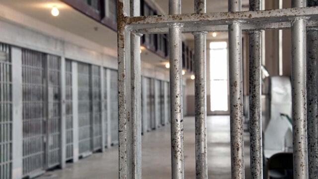 Carcere di Barcellona, terzo suicidio in sei mesi: il procuratore Verzera lancia l’allarme al Ministero