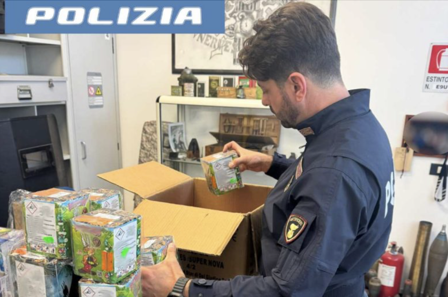 Catania, sequestrati fuochi d’artificio venduti abusivamente da un commerciante cinese