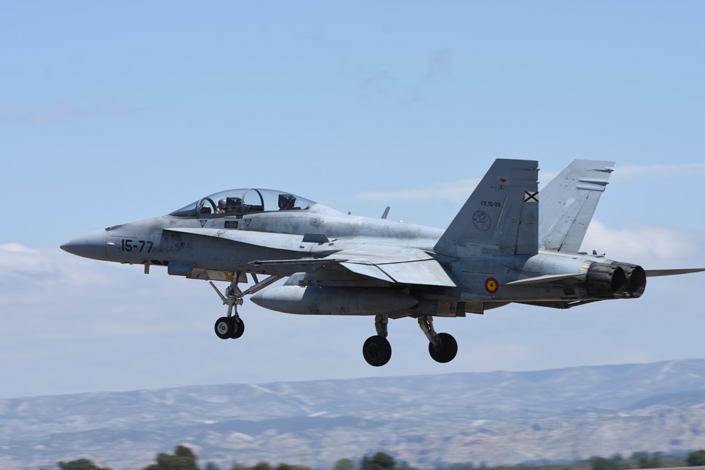 Romania, drone entra nello spazio aereo nazionale: abbattuto da due F-18 spagnoli della Nato