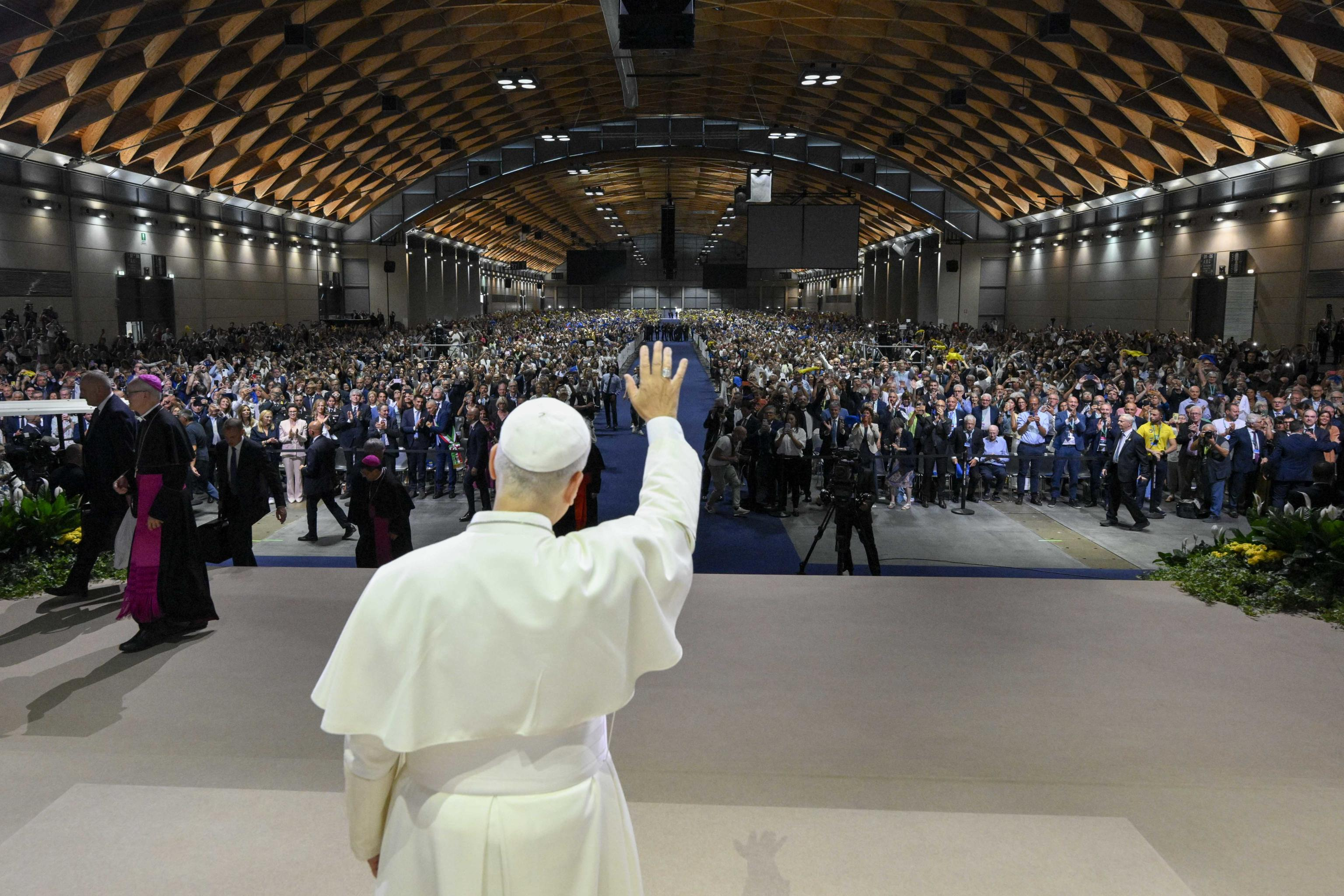 Leone XIV al Meeting di Rimini: “La pace nasce dall’incontro e dalla responsabilità”